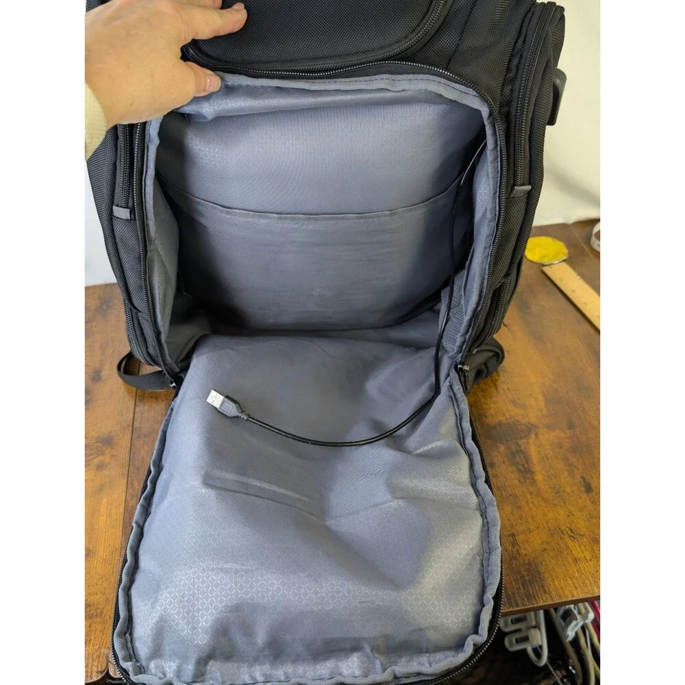 KROSER 17.3 Travel Laptop Backpack XL Heavy Duty USB Charging Port RFID Black